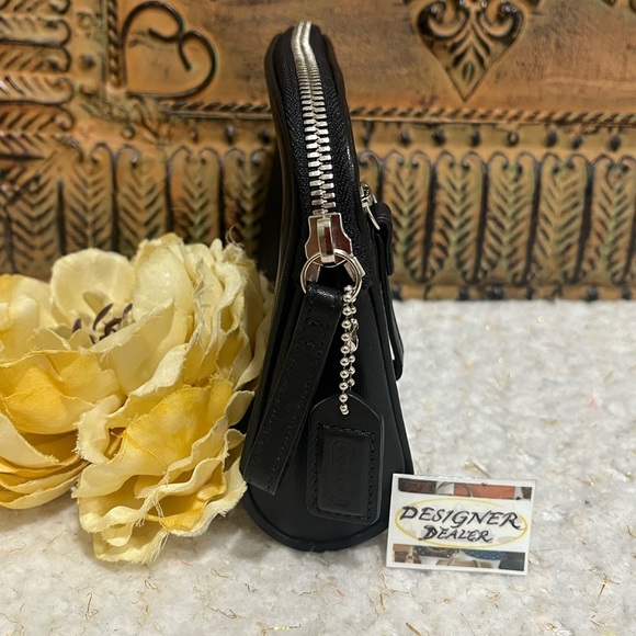 Authentic COACH Black Leather Cosmetic Case 8658 EUC! - Picture 5 of 9